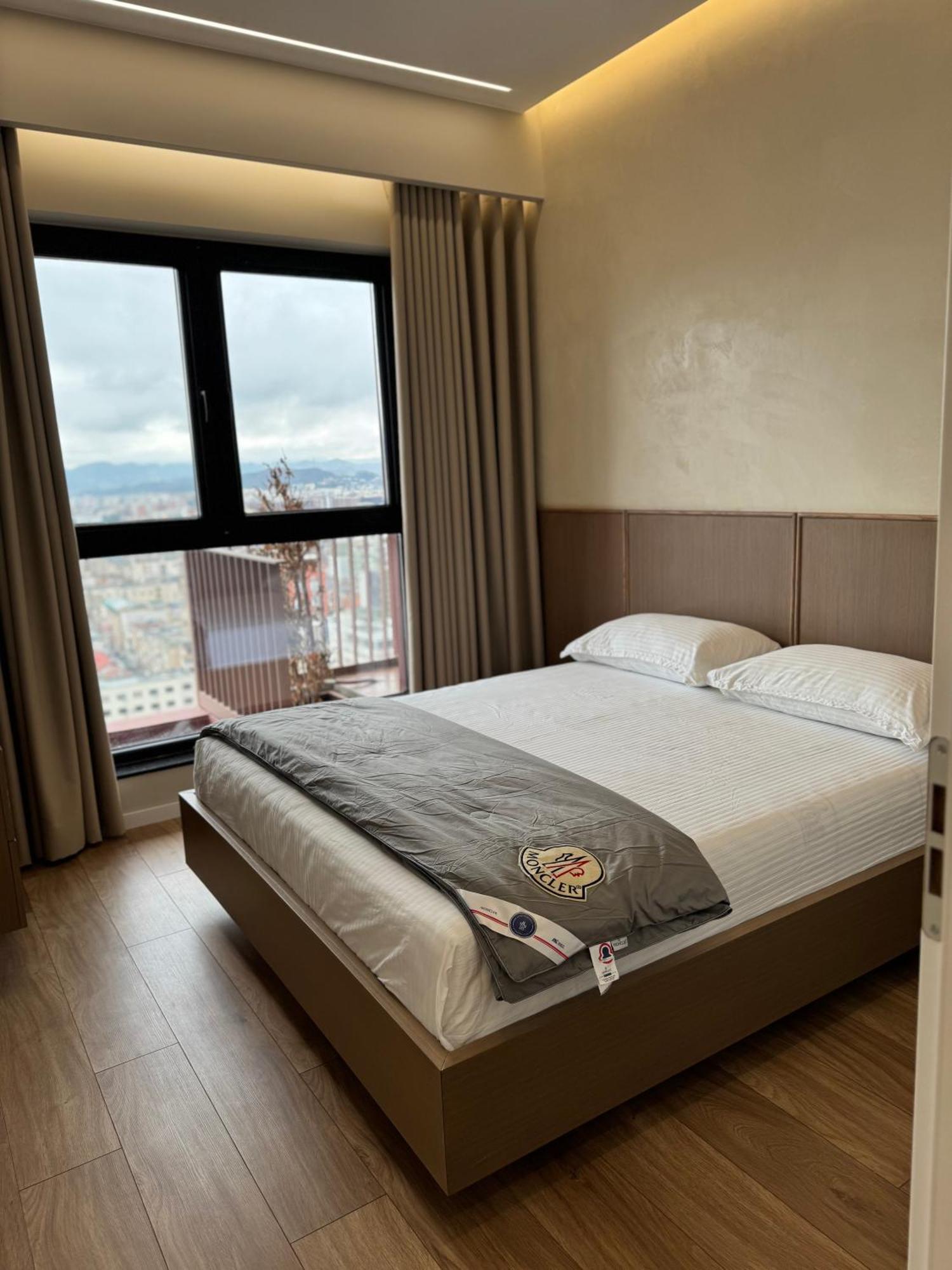 Square Inn Garden Aparthotel Тирана Экстерьер фото